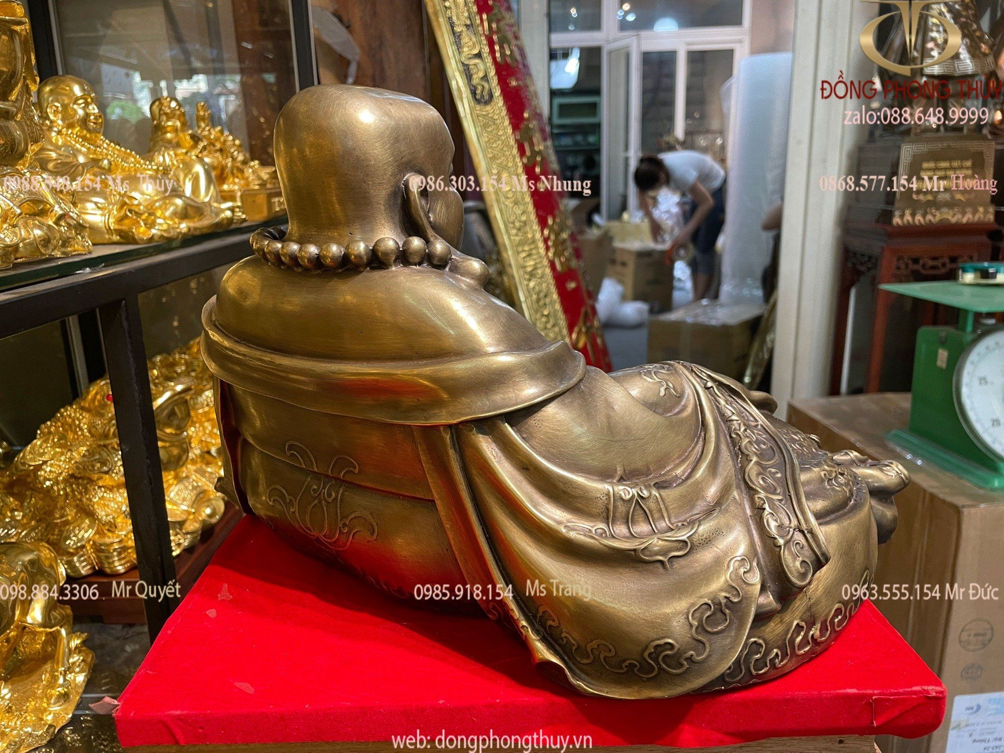 Tượng di lặc bằng đồng dựa bị