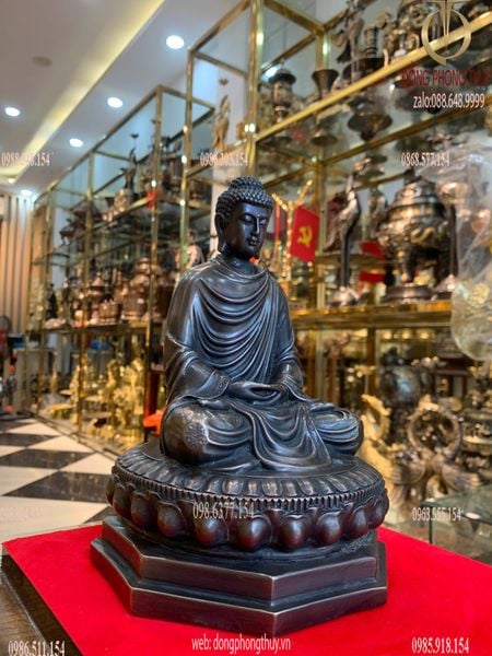 Tượng phật Thích ca Cao 22cm ngang 15cm sâu 15cm nặng 1,9kg