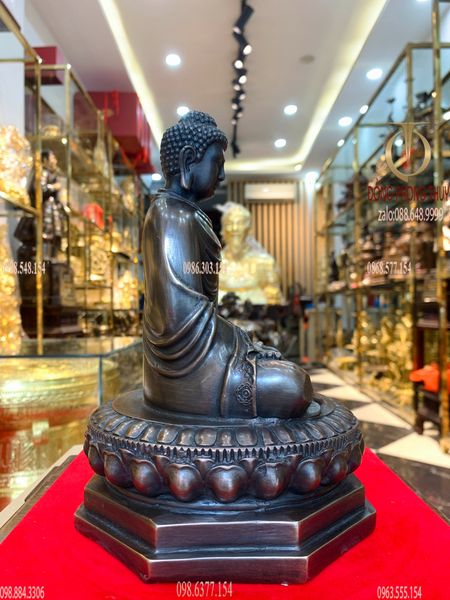 Tượng phật Thích ca Cao 22cm ngang 15cm sâu 15cm nặng 1,9kg