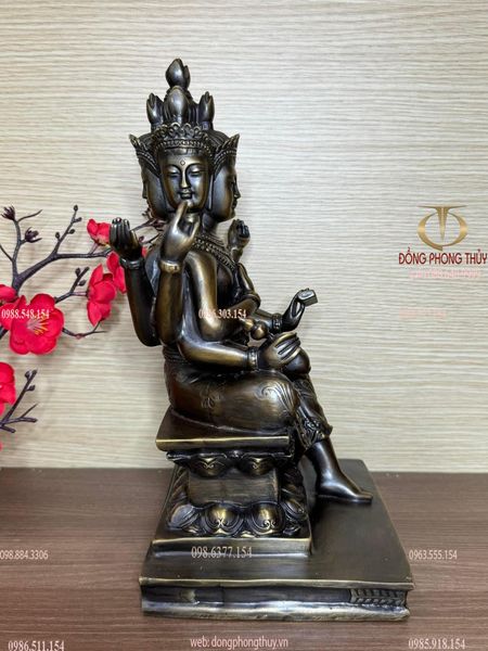 Tượng tứ diện bằng đồng xi hun nâu cao 30cm nặng 5kg