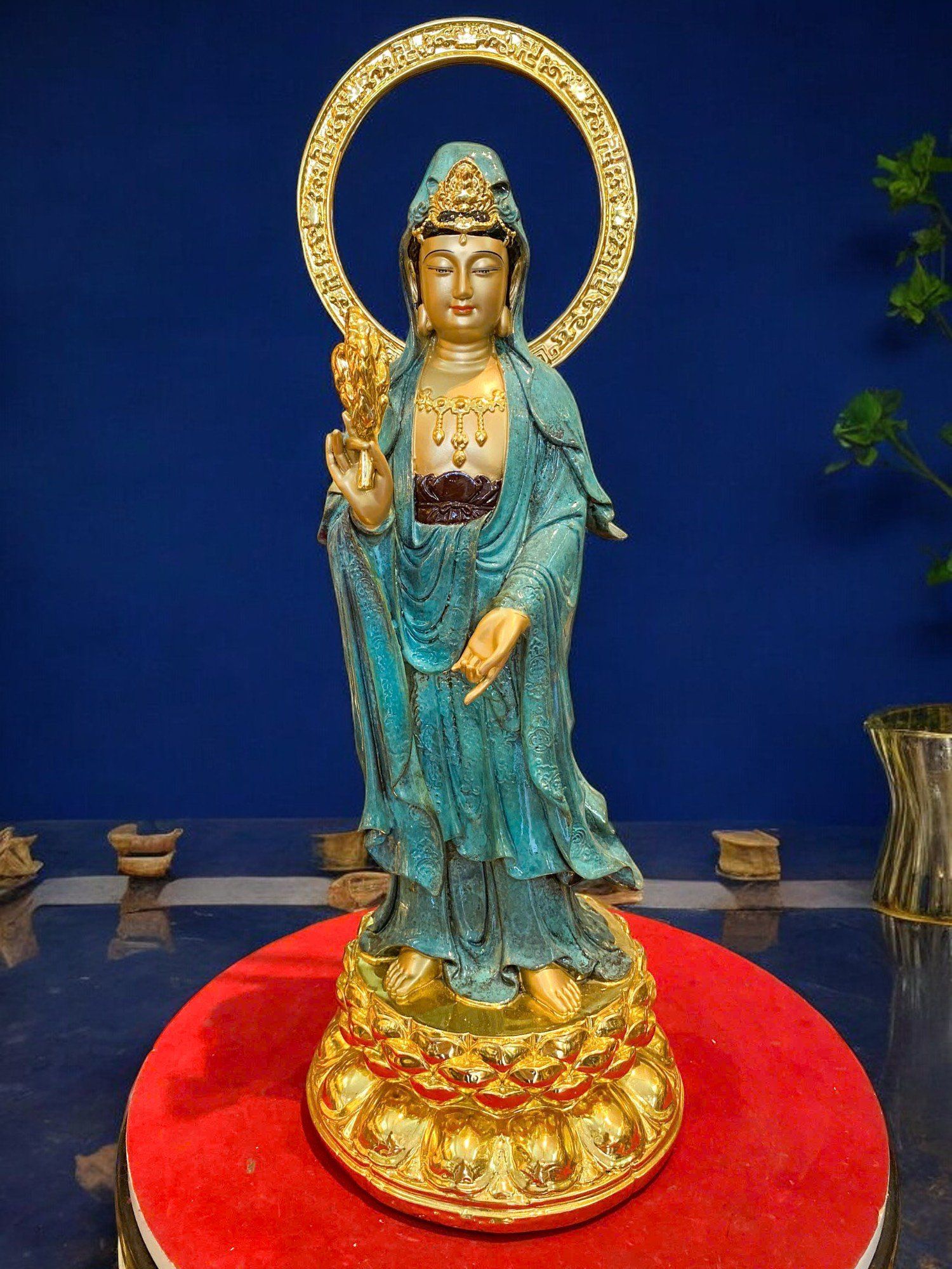 Tượng Quan Âm bằng đồng cao 45cm