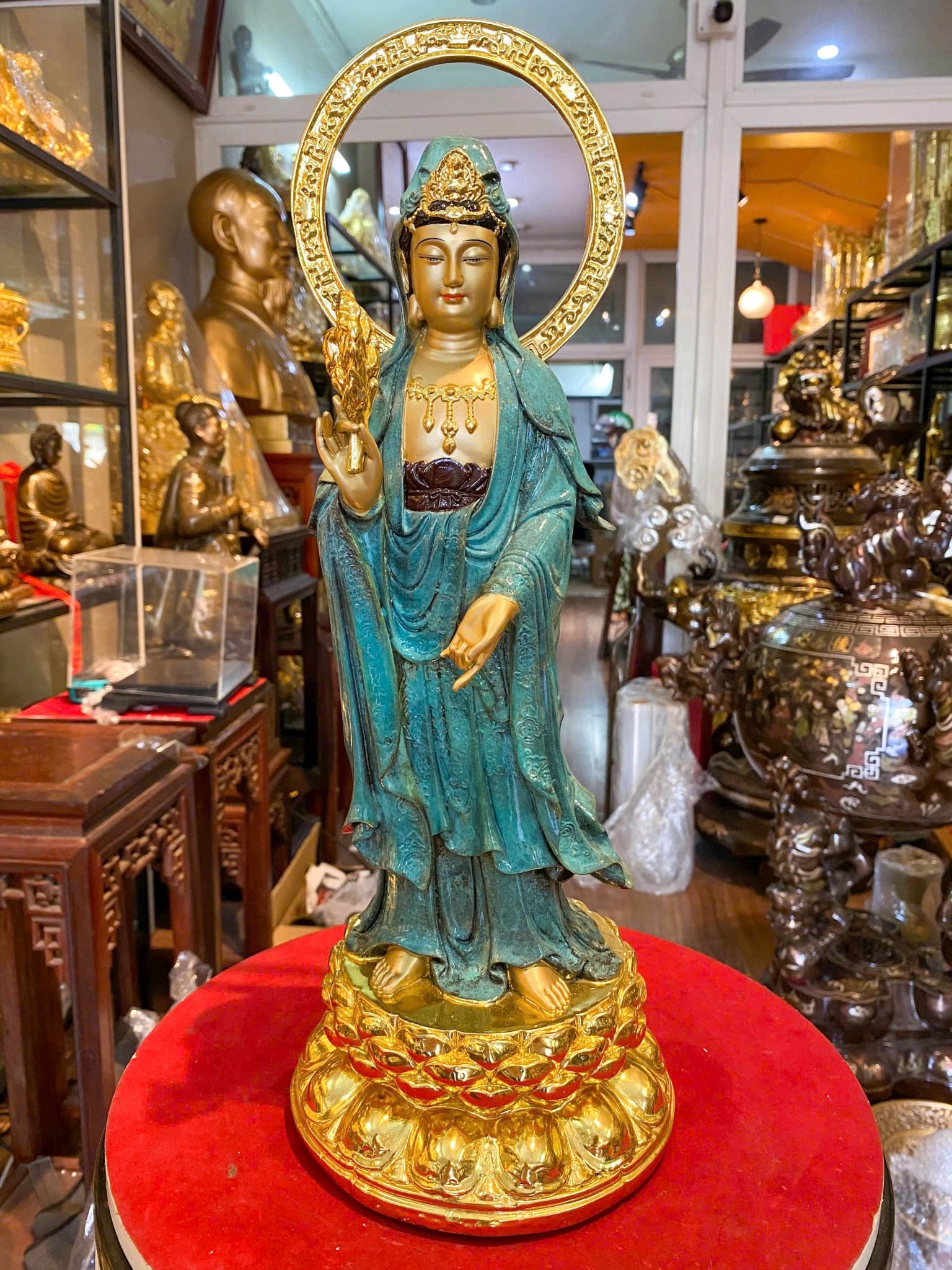 Tượng Quan Âm bằng đồng cao 45cm