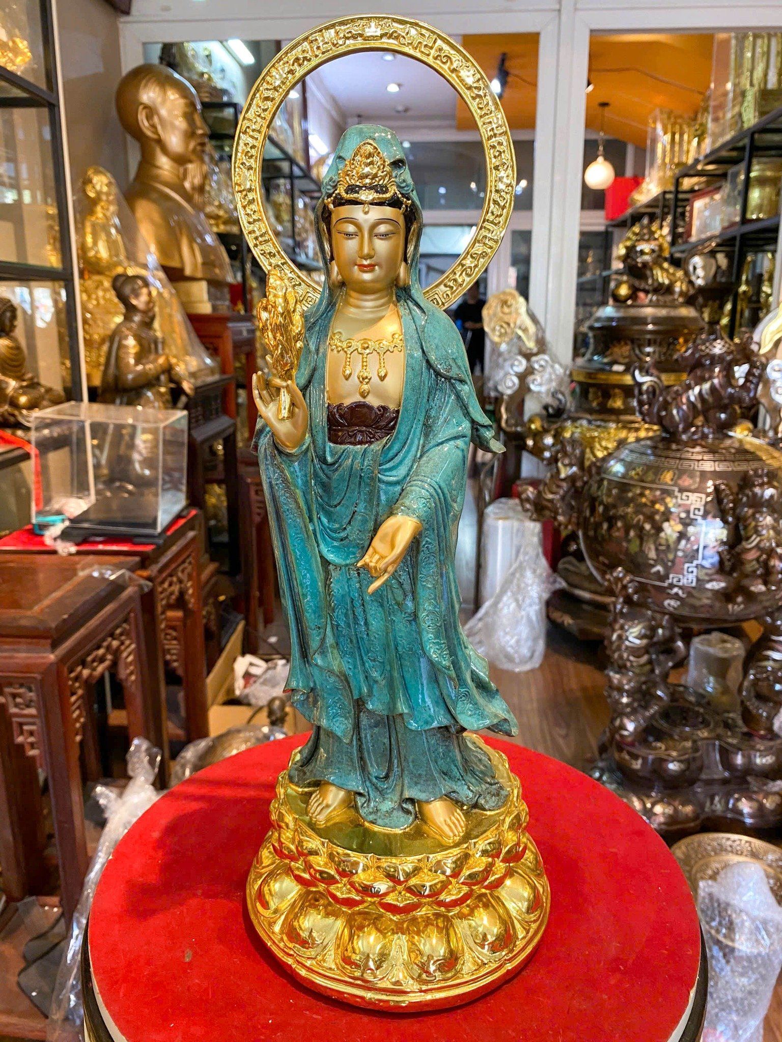 Tượng Quan Âm bằng đồng cao 45cm