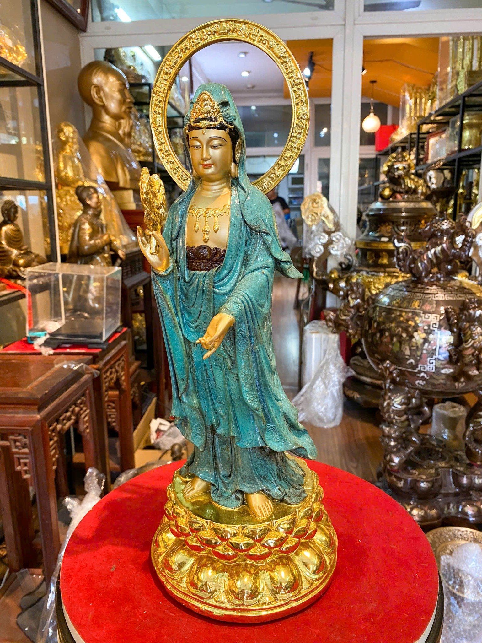 Tượng Quan Âm bằng đồng cao 45cm