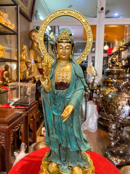 Tượng Quan Âm bằng đồng cao 45cm