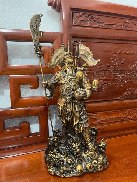 Tượng Quan Công ngũ cờ bằng đồng Cao 40 ngang 23 sâu 15 nặng 9,6kg
