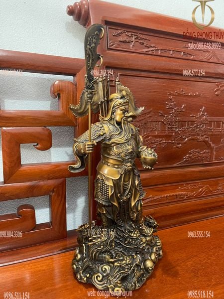 Tượng Quan Công ngũ cờ bằng đồng Cao 40 ngang 23 sâu 15 nặng 9,6kg