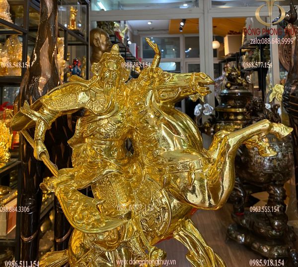 Tượng ngựa mạ vàng quan công cưỡi ngựa dát vàng nano