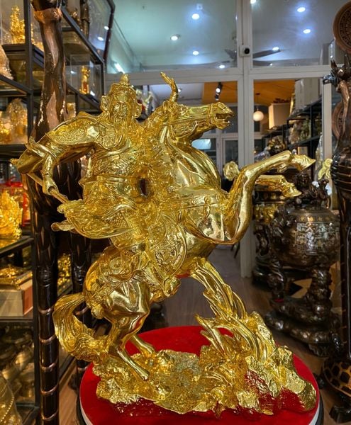 Tượng ngựa mạ vàng quan công cưỡi ngựa dát vàng nano