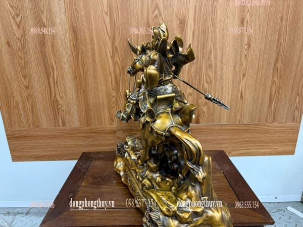 Tượng quan công cưỡi ngựa cao 48cm ngang 48 sâu 20 nặng 21kg