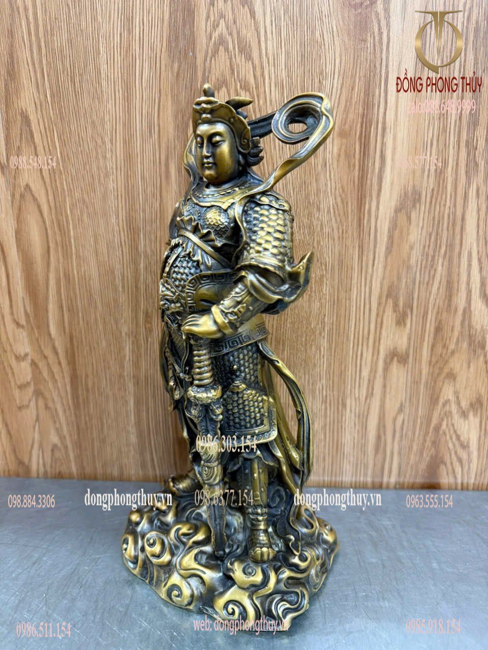 Tượng quan công vi đà