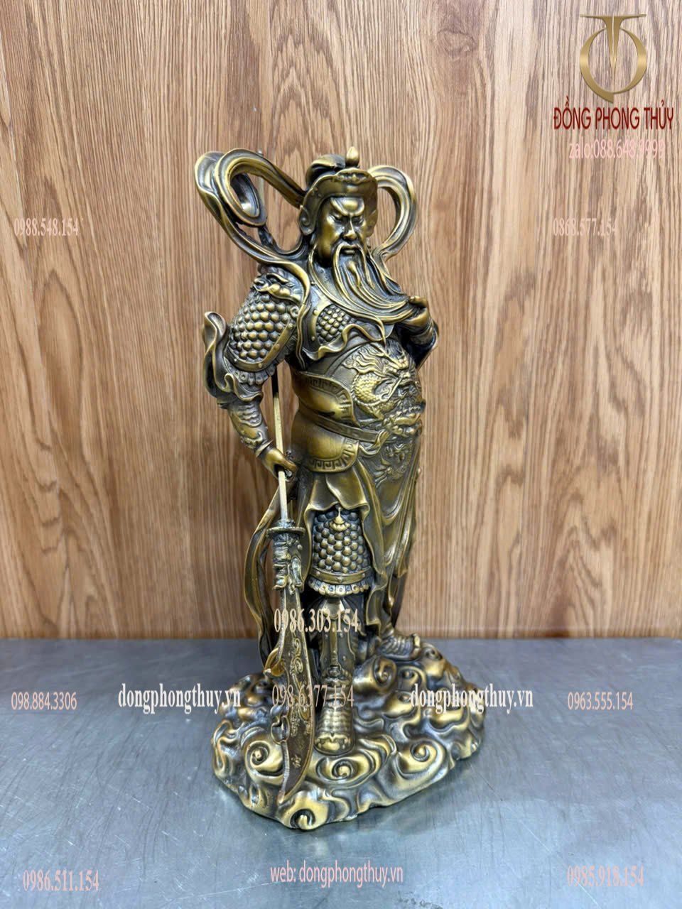 Tượng quan công vi đà