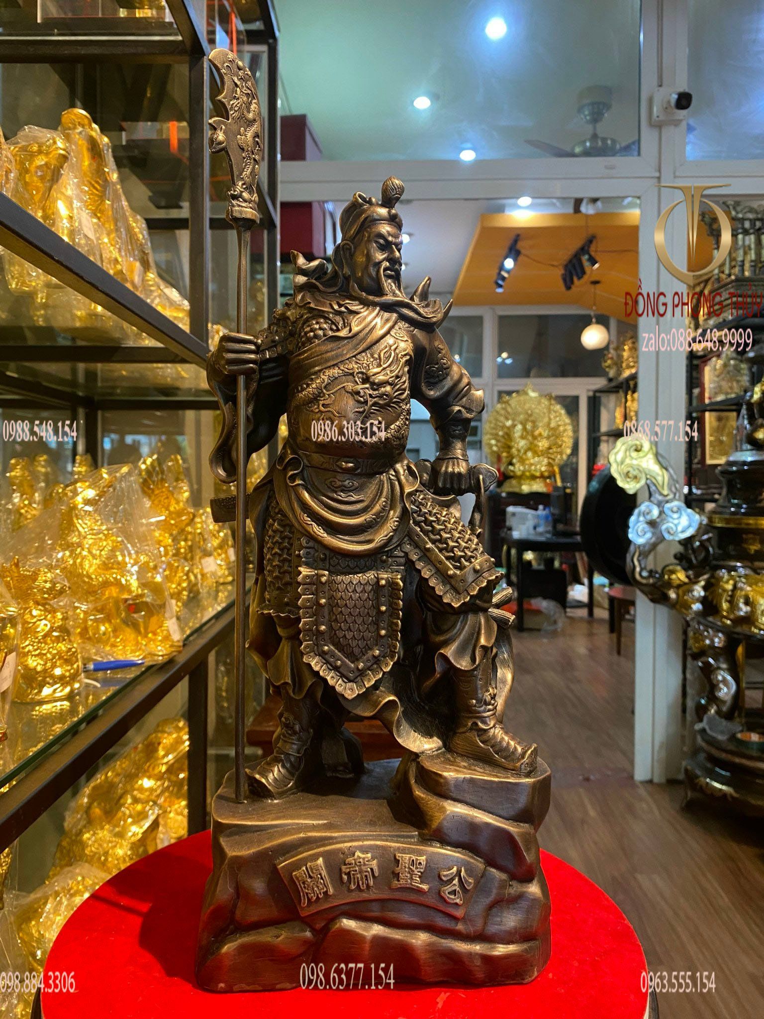Tượng Quan Công
