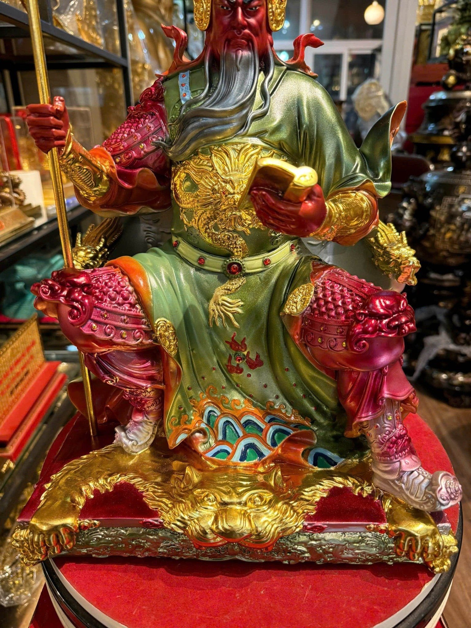 Quan thánh đế quân cao 40 nặng 13,5kg