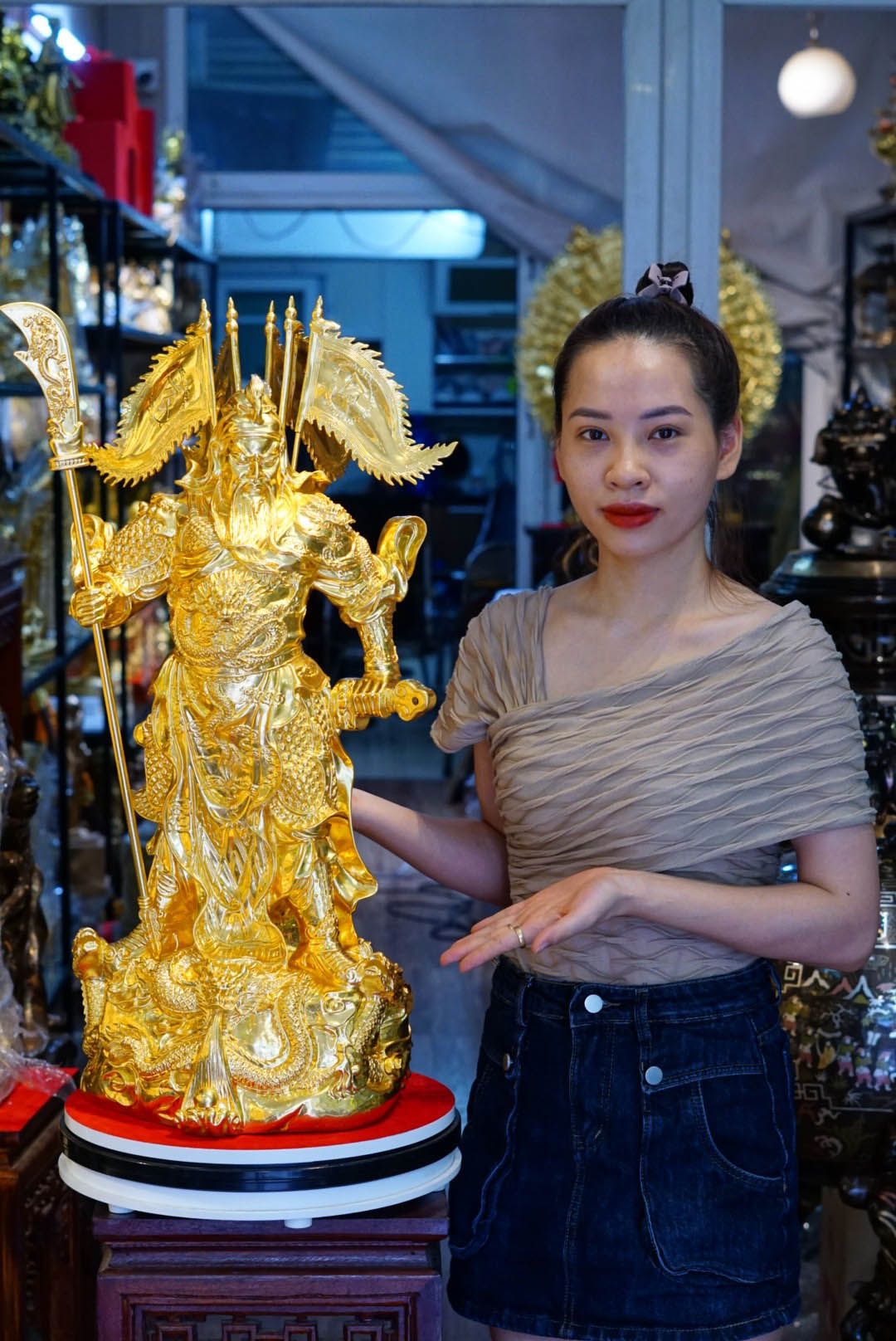 Tượng quan thánh đế quân dát vàng 24k