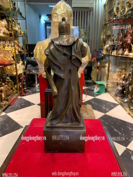 Quang Trung - Nguyễn Huệ bằng đồng cao 30cm ngang 9,5cm sâu 12cm nặng 2,5kg