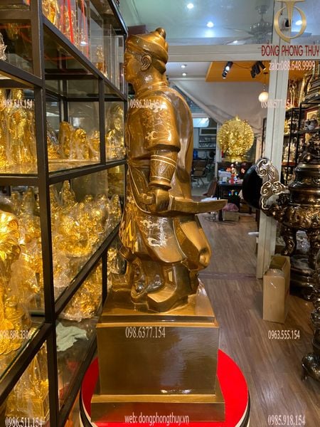 Tượng Quang Trung Nguyễn Huệ bằng đồng khảm tam khí Cao 70cm , ngang 22,5, sâu 24cm Nặng 21,7kg