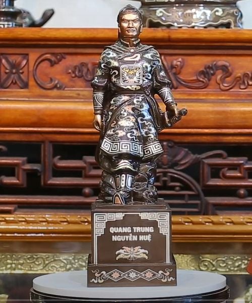 Tượng Quang Trung Nguyễn Huệ