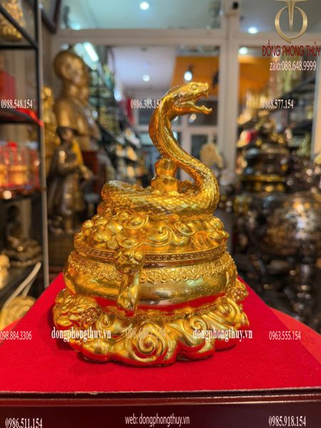Tượng rắn hũ vàng bằng đồng dát vàng 24k Cao 20 ngang 17 sâu 17 nặng 2kg