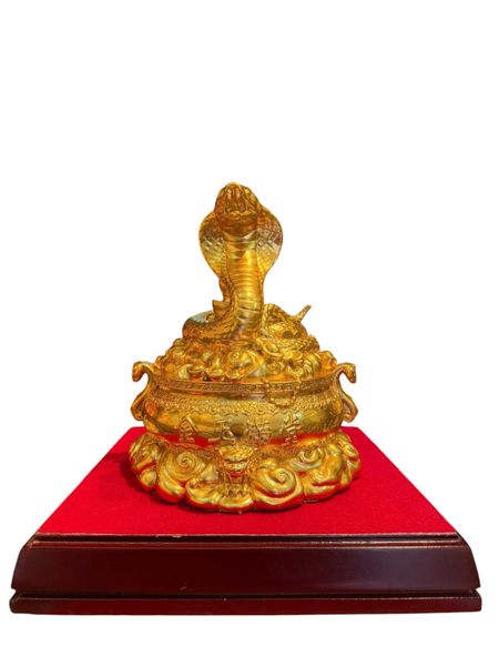 Tượng rắn hũ vàng bằng đồng dát vàng 24k Cao 20 ngang 17 sâu 17 nặng 2kg