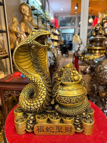 Tượng rắn phong thủy bằng đồng cao 28cm ngang 24cm sâu 15cm nặng 4,2kg