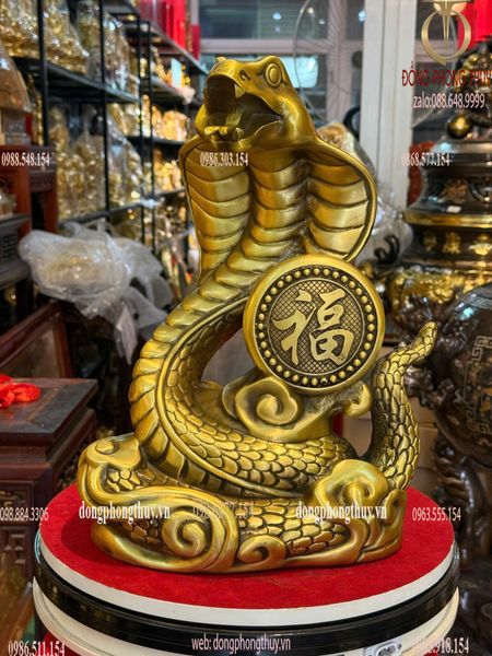 Tượng rắn phong thủy bằng đồng cao 37 ngang 27 rộng 18 nặng 4,8kg