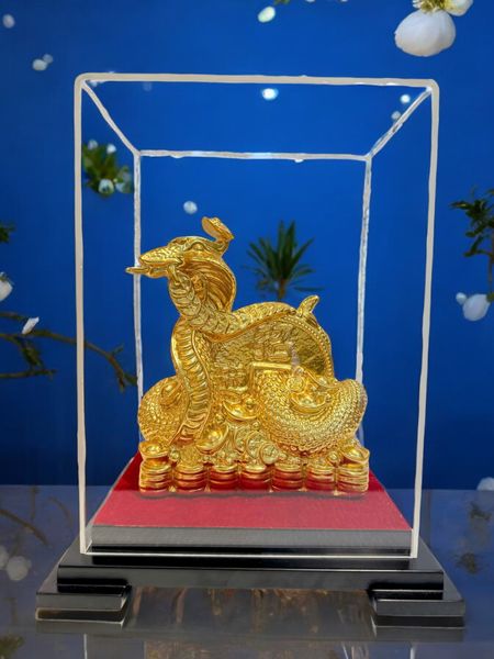 Quà tặng doanh nghiệp: Tượng rắn mạ vàng