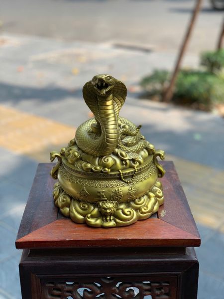 Tượng rắn phong thủy bằng đồng cao 25 ngang 22 sâu 20cm nặng 3,2kg