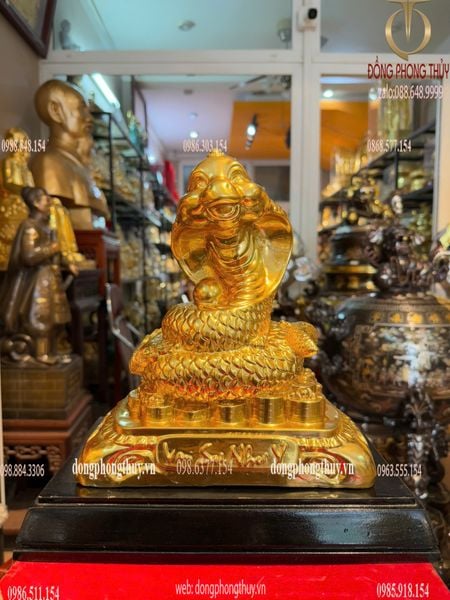 Tượng rắn bằng đồng dát vàng 24k Cao 26 ngang 24 sâu 14 nặng 4,5kg