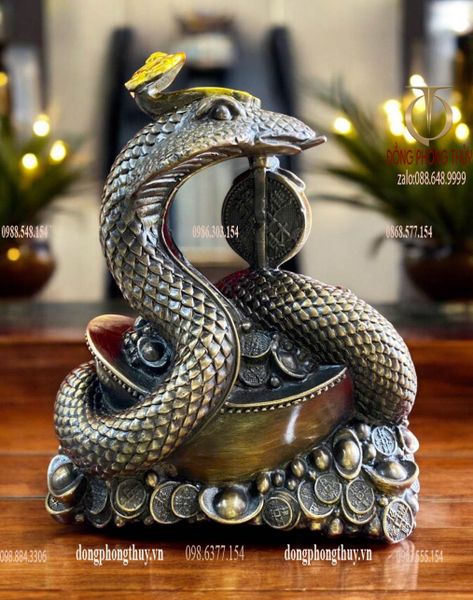 Tượng rắn phong thủy bằng đồng Cao 20cm ngang 17cm nặng 2,5kg