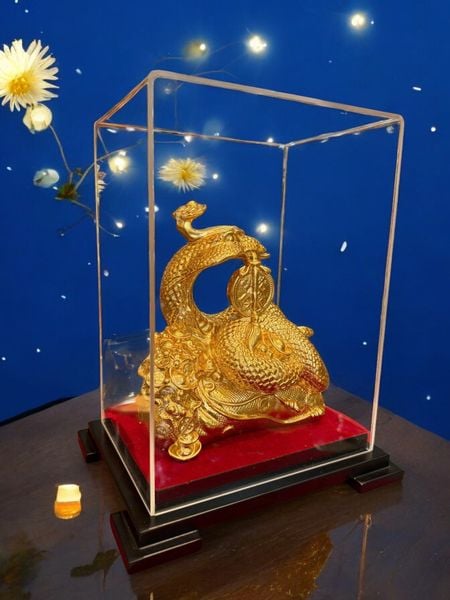 Tượng rắn cưỡi bao tiền dát vàng 24k