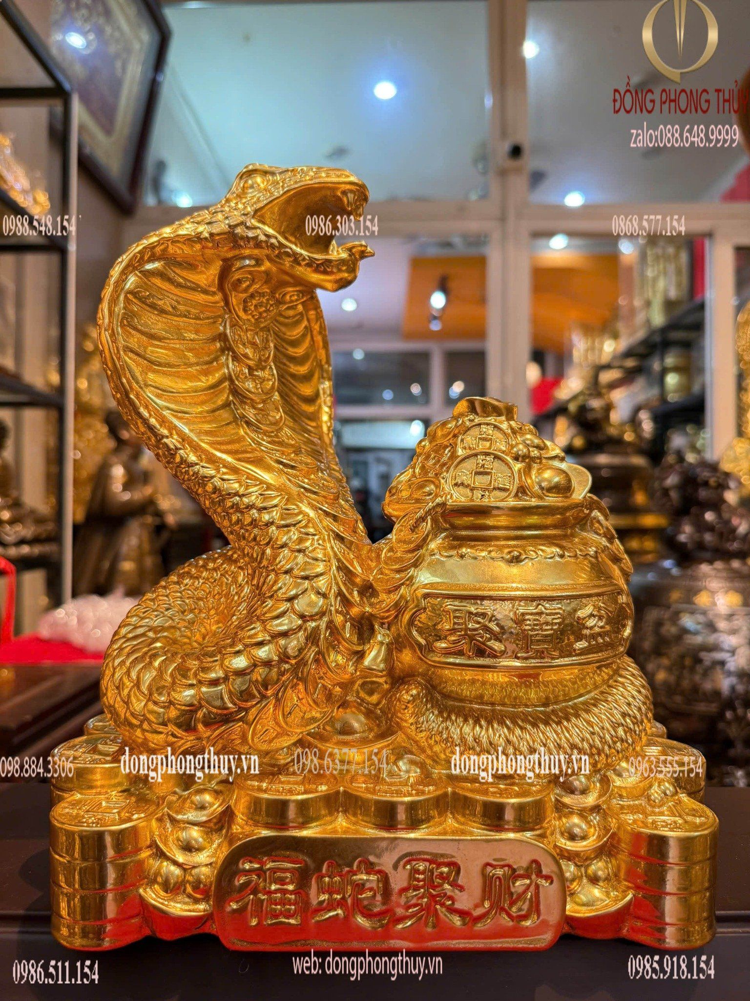 Tượng rắn mạ vàng phong thủy bằng đồng dát vàng 24k cao 28cm ngang 24cm sâu 15cm nặng 4,2kg