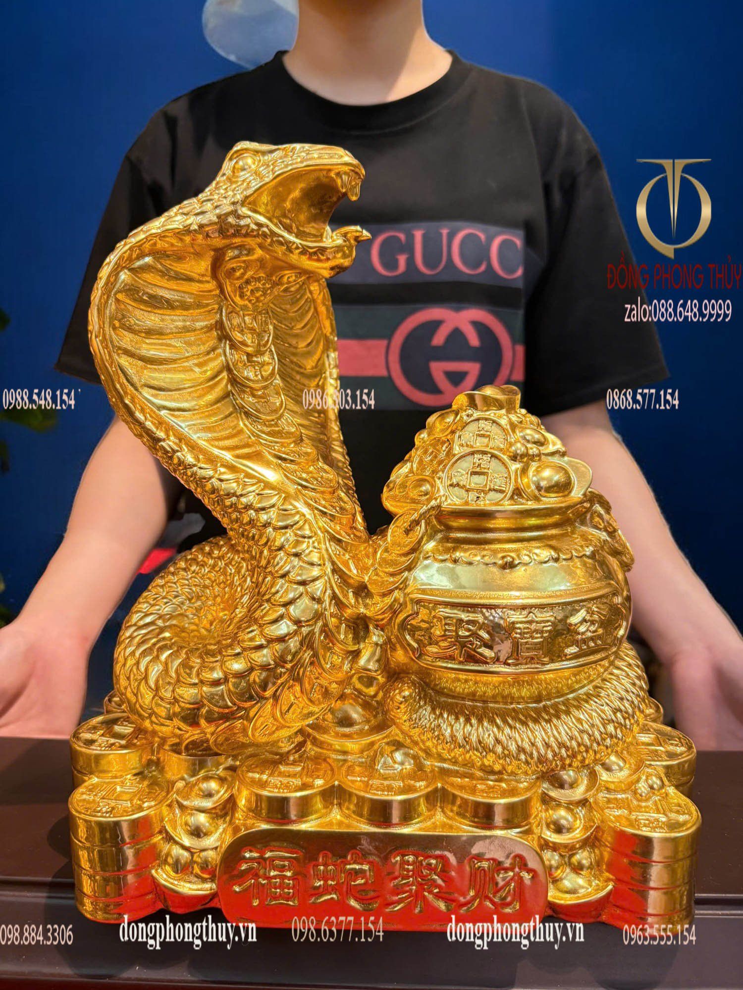 Tượng rắn mạ vàng phong thủy bằng đồng dát vàng 24k cao 28cm ngang 24cm sâu 15cm nặng 4,2kg