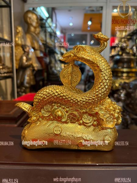 Tượng rắn phong thủy dát vàng 24K