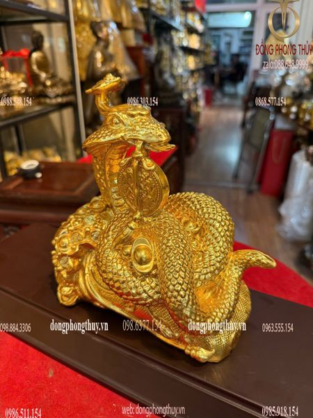Tượng rắn phong thủy dát vàng 24K