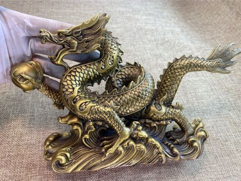 Tượng rồng bằng đồng cao 14 dài 25 nặng 1,2kg