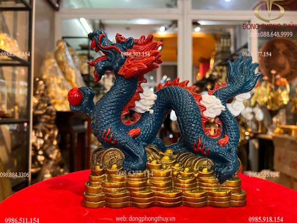 Tượng rồng vẽ màu bằng đồng