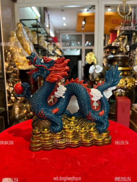 Tượng rồng vẽ màu bằng đồng