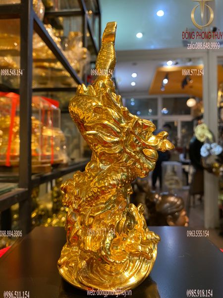 Tượng rồng cuộn kiếm dát vàng 24k