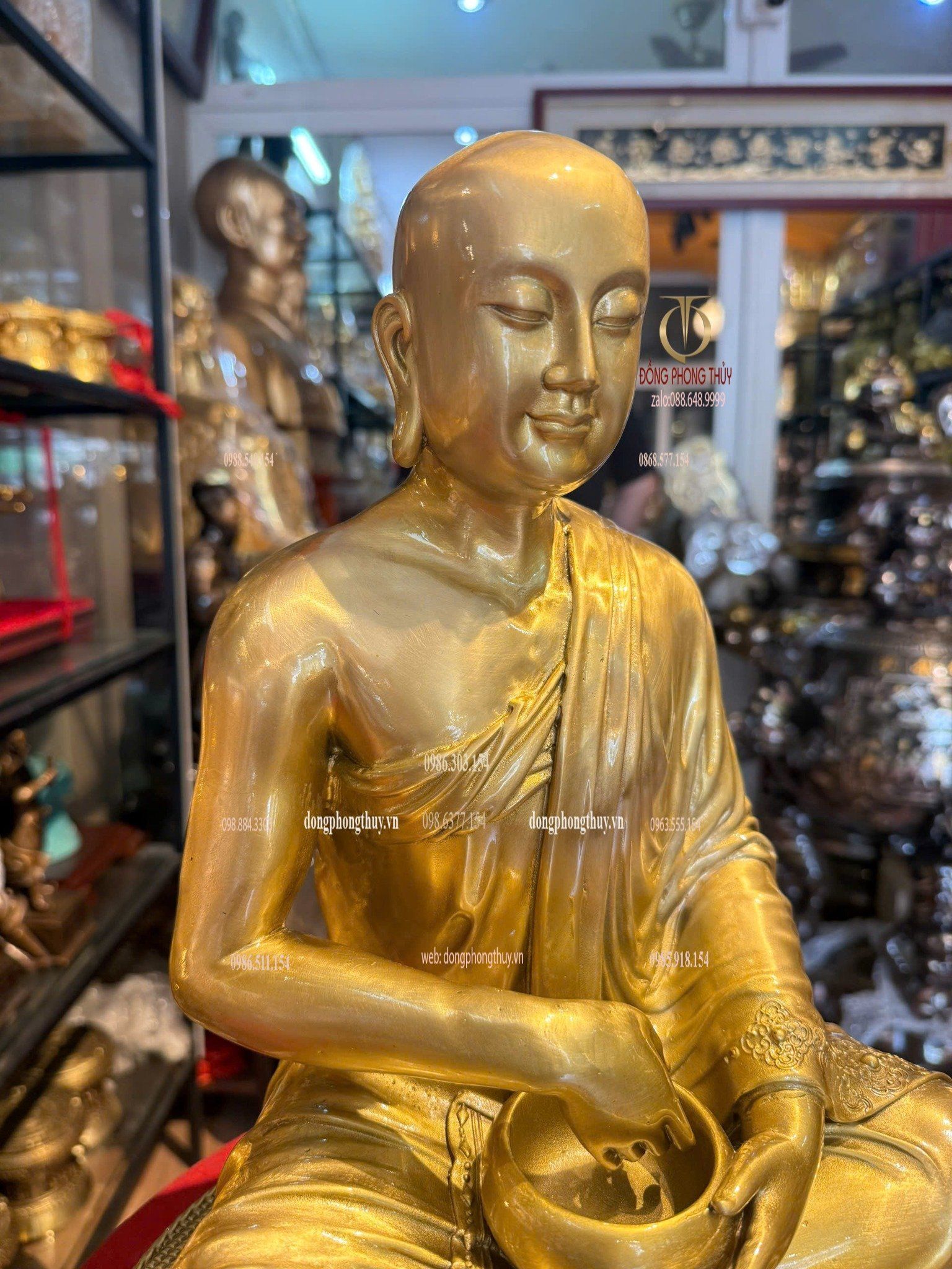 Tượng thánh tăng Si Va Li bằng đồng