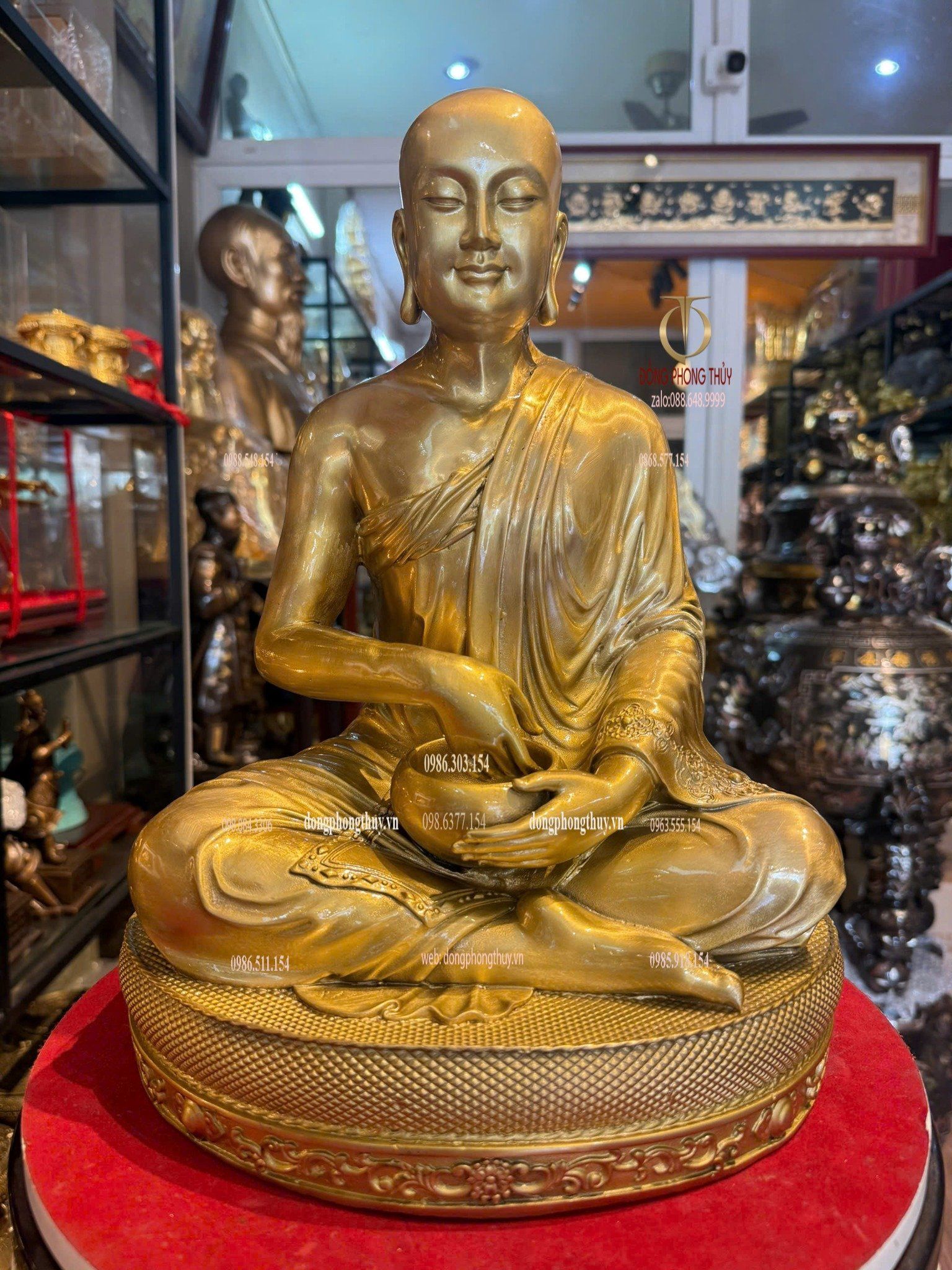 Tượng thánh tăng Si Va Li bằng đồng