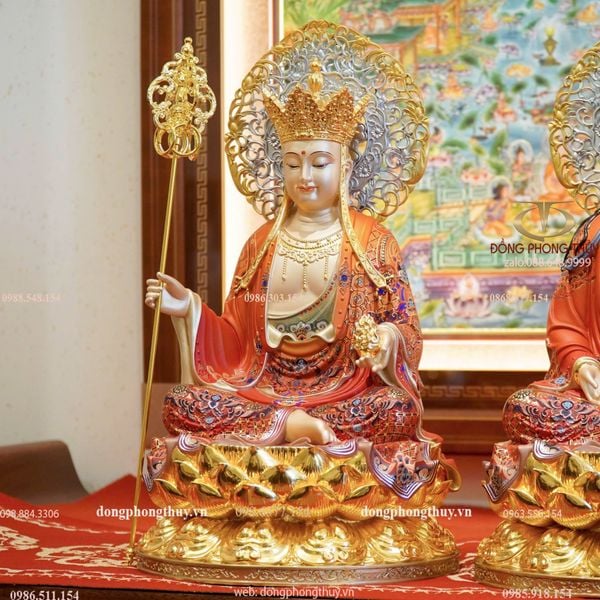 Ta bà tam thánh bằng đồng dát vàng 24k, vẽ gấm đỏ cao 40 ngang 25 sâu 25cm nặng 30kg