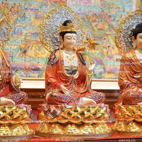 Ta bà tam thánh bằng đồng dát vàng 24k, vẽ gấm đỏ cao 40 ngang 25 sâu 25cm nặng 30kg