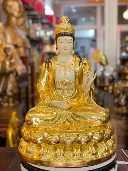 Thế chí bồ tát bằng đồng cao 50cm dát vàng vẽ diện màu cao cấp