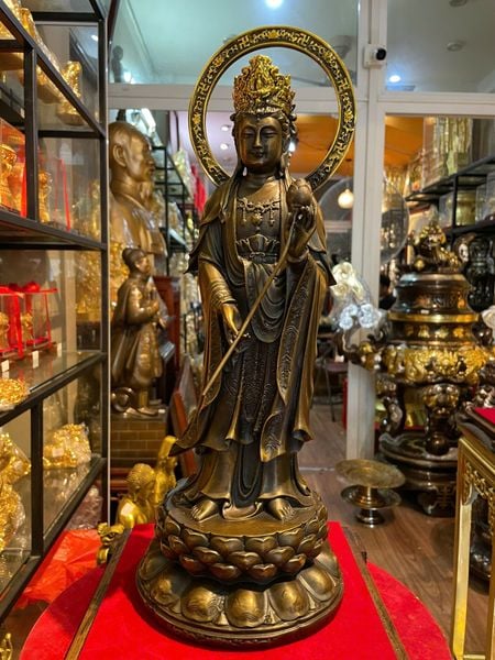 Tượng Đại Thế Chí hào quang Cao đến đầu 40, đến lá đề 45, sâu 17 nặng 5kg