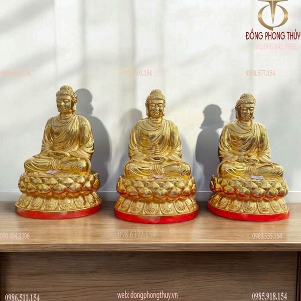 Tượng Tam Thế bằng đồng dát vàng
