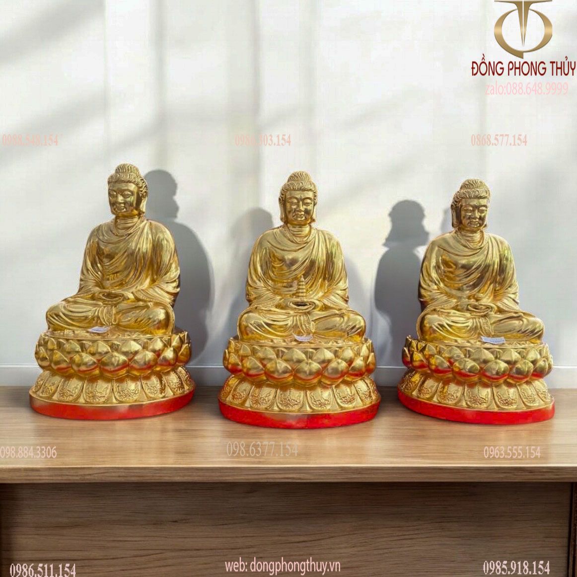 Tượng Tam Thế bằng đồng dát vàng