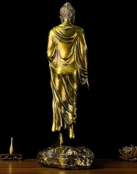 Tượng phật Thích Ca đứng 60cm bằng đồng thau.