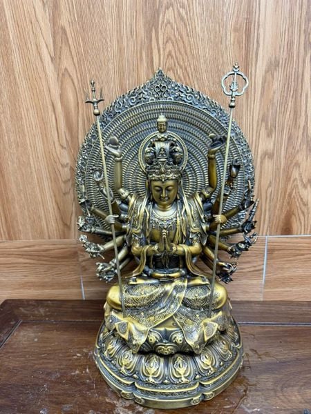 Tượng thiên thủ thiên nhãn cao 37 ngang 26 nặng 8,5kg