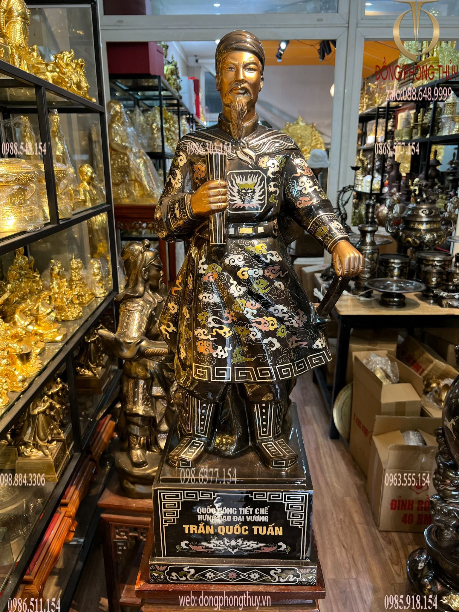 Tượng Trần Hưng Đạo Cao 81cm khảm ngũ sắc nặng 40kg
